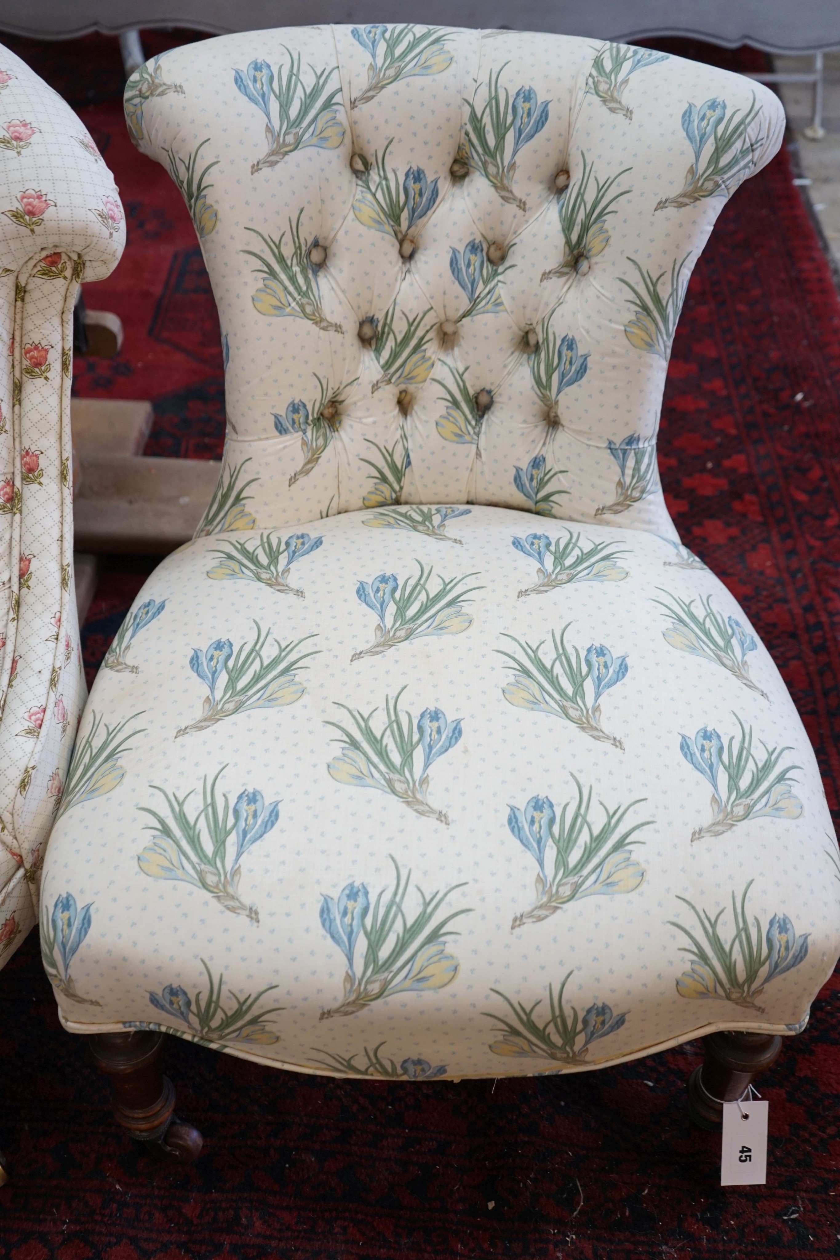 Two Victorian buttoned back upholstered side chairs, larger width 70cm, height 72cm